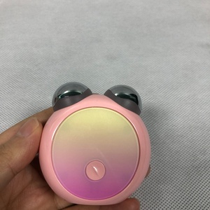 Mini Masajeador Facial Portátil con Vibración y 3 Terapias de Luz, Dispositivo de Belleza para el Cuidado de la Piel y Eliminación de Arrugas en los Ojos - Product Image 2