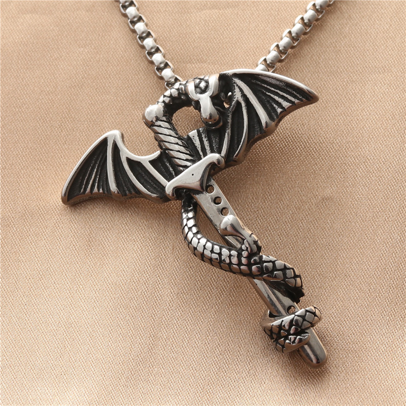 Pendentif en argent avec une chaîne de perles carrées de 3,0*60 cm