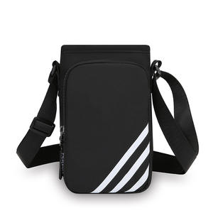 Bolso para teléfono de tela Oxford con cierre de cremallera, bandolera cruzada con rayas blancas y negras para uso diario, para hombres y mujeres - Product Image 1