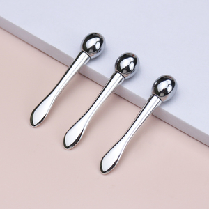Outils cosmétiques, rouleau de massage pour les yeux de 5,8 cm, bâtonnet pour crème pour le visage, sérum, spatule pour soins de la peau, perles en métal, cuillère à <span class=keywords><strong>maquillage</strong></span> - Product Image 4