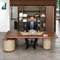 Bureau de direction moderne de luxe en placage de noyer AAA, laqué piano, en forme de L, avec boîte de rangement pour câbles multimédias et table d'appoint pour bureau