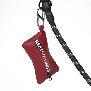 Distributeur <span class=keywords><strong>de</strong></span> sacs à déjections pour animaux <span class=keywords><strong>de</strong></span> compagnie, support portable et élégant en cuir PU pour sacs à déjections canines, indispensable pour les promenades avec votre chien - Product Image 3