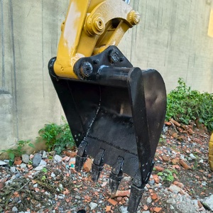 Mini-excavatrice Cat303.5e de haute qualité, 3,5 tonnes, conforme à la norme EPA, livraison rapide avec un excellent moteur, boîte de vitesses, pompe, composants principaux du PLC - Product Image 5