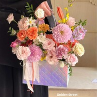 Boîtes rectangulaires en carton argenté gaufré brillant haut de gamme à motif floral pour cadeaux de mariage, dragées de demoiselles d'honneur