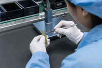 Service professionnel SMT tout-en-un de Shenzhen pour prototypes de circuits imprimés Rogers/PCBA avec finition de surface ENIG et blindage RF/EMI