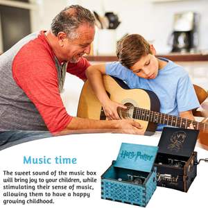 Caja Musical de Madera con Manivela, Let It Be, Hey Jude, Música de los Beatles - Product Image 5