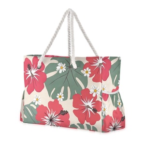 Sacs fourre-tout de plage décontractés à motif floral tropical hawaïen avec fermeture ouverte et doublure imperméable pour femmes, idéaux pour les vacances de printemps - Product Image 1