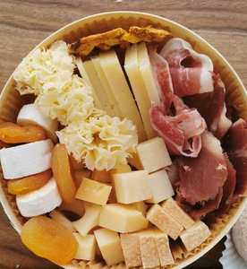 Vente en gros <span class=keywords><strong>de</strong></span> boîtes rondes en bois <span class=keywords><strong>de</strong></span> château <span class=keywords><strong>de</strong></span> peuplier pour estampage <span class=keywords><strong>de</strong></span> faveur <span class=keywords><strong>de</strong></span> mariage coffrets cadeaux <span class=keywords><strong>de</strong></span> bonbons emballage boîte <span class=keywords><strong>de</strong></span> planche à fromage - Product Image 5