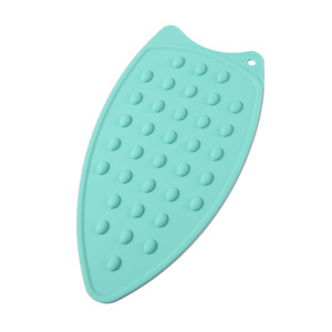 Tapis de repassage en silicone 27 cm x 14 cm, résistant à la chaleur, antidérapant, pour fers à repasser électriques - Product Image 2