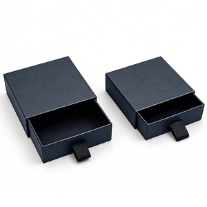 Scatole Regalo Personalizzate in Carta Kraft con Logo in Rilievo per Profumi e Gioielli - Product Image 6