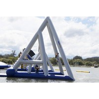 Balançoire gonflable géante Sky Rocket |   Tour de balançoire flottante extrême pour parc aquatique |   Structure de jeux aquatiques à sensations fortes