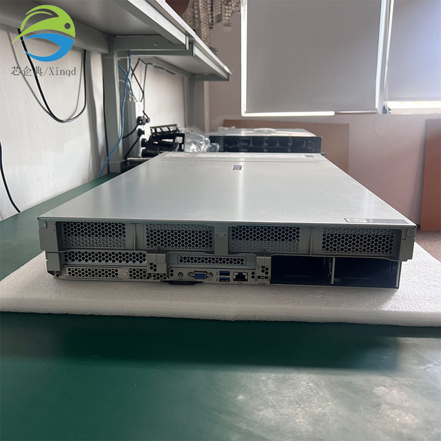 XinQD R7960 2U Rack Server 12*3.5'' Intel Xeon Scalable Processor 2*32gb DDR5 Smart Memory 2*800W Platinum 12LFF Drive Stock