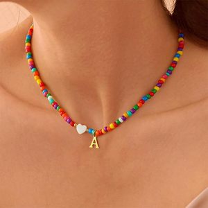 Collana con iniziale in perline colorate di alta qualità, lettera A, in lega di zinco, regalo unisex per ragazze, donne, bambini, gioielli alla moda. - Product Image 2