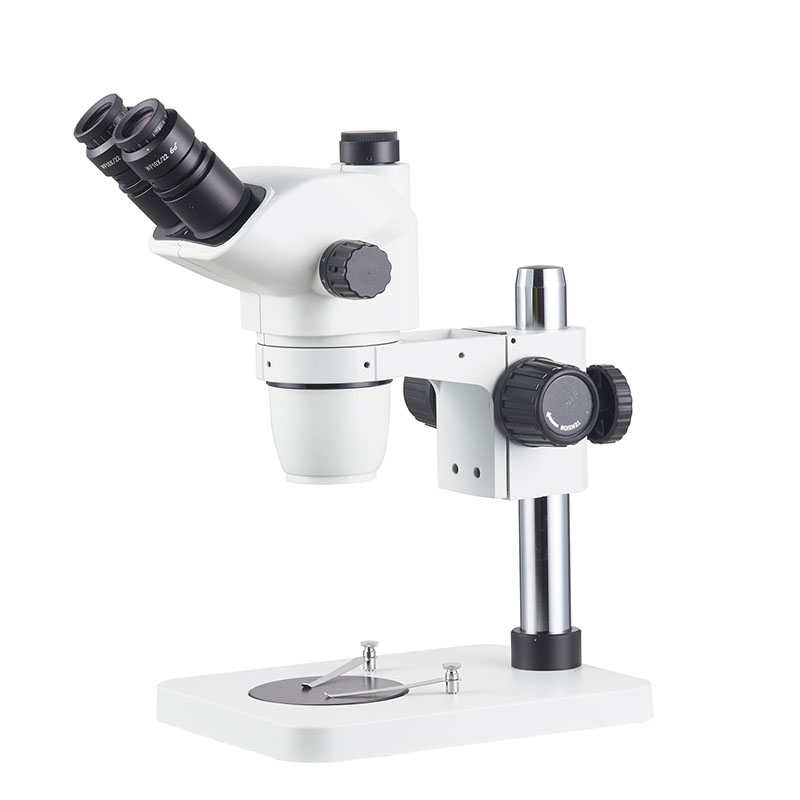 AmScope 3.5X-180X Simul-Focal Fluorescent Stereo Zoom Microscope on Dual Arm Boom Stand with 3MP USB3 Camera AmScope 3.5X-180X Simul-Focal Trinocular Boom Stereo Microscope