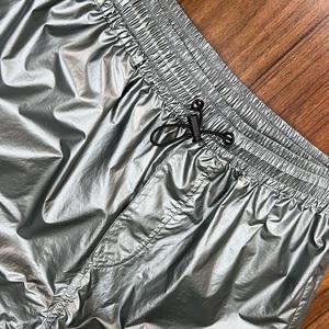 Short de sport léger à taille haute et à cordon de serrage ajustable pour femmes avec logo personnalisé - Product Image 4