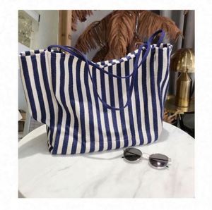 Customized Closure Fashion <b>Canvas</b> Lining Shoulder <b>Large</b> Capacity Korean Retro Striped All Seasons Street Style Tote <b>Bag</b> - Product Image 3