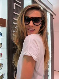 Gafas de Sol con Logotipo Personalizado, Gafas de Sol Vintage para Mujer, UV400 de Alta Calidad, Gafas de Sol Extra Grandes para Mujer - Product Image 3