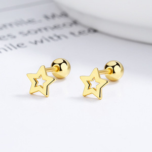MW Original Orecchini a Perno Semplici a Forma di Stella Traforata in Acciaio Inossidabile Placcato Oro 18K per Donne, Stile <span class=keywords><strong>Trendy</strong></span> per Regali - Product Image 1