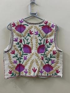 Suzani เสื้อแจ็กเก็ตปักลายดอกไม้ผ้าฝ้ายสีขาวเสื้อกั๊กฤดูร้อนสำหรับผู้หญิง - Product Image 3