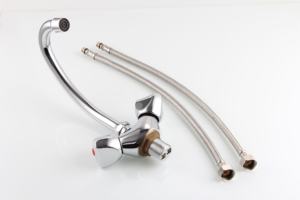 Robinet d'évier de cuisine traditionnel à <span class=keywords><strong>2</strong></span> poignées monté sur le pont eau chaude et froide - Product Image 4