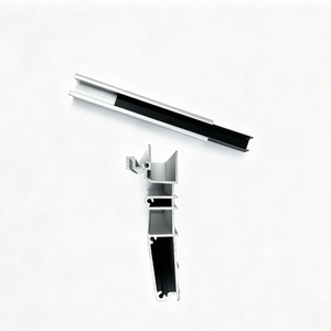 Rail <span class=keywords><strong>de</strong></span> guidage inférieur en aluminium sur mesure pour <span class=keywords><strong>porte</strong></span> <span class=keywords><strong>coulissante</strong></span> pliante avec nervures antidérapantes, argent/noir - Product Image 4