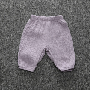 Contes d'enfants printemps été Style coréen anti-moustiques <span class=keywords><strong>coton</strong></span> froissé <span class=keywords><strong>gaze</strong></span> lanterne <span class=keywords><strong>pantalon</strong></span> pour garçons jambe large bébé à revers - Product Image 3