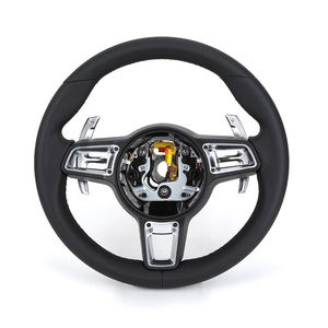 ワンランク上の運転体験を ポルシェステアリングホイール のプレミアム
