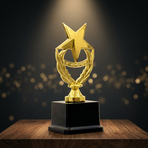 Trophée attrayant en métal moulé sous pression avec impression UV et gravure laser pour les réalisations des étudiants - Product Image 1