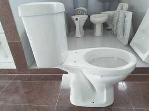 Sanitario Moderno de Alta Calidad y Económico, Inodoro Italiano de Dos Piezas, Color Blanco, Montado en el Suelo, con Doble Descarga para Baño - Product Image 6