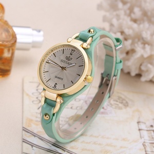Reloj de Cuarzo para Mujer, Estilo Punk, con Remaches, Correa de Cuero Delgada, Minimalista, Casual, Venta al Por Mayor para Microempresas - Product Image 4