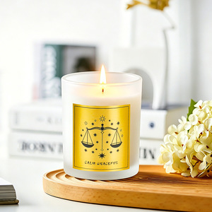 Vela aromática Golden Label con aroma a constelación de Libra en frasco de vidrio esmerilado, ideal para regalo de cumpleaños - Product Image 3