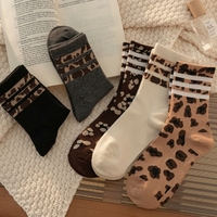 Chaussettes en tricot SN pour femmes, chaussettes décontractées mi-mollet, imprimé léopard, trois rayures, double rayure, chaussettes de sport rétro