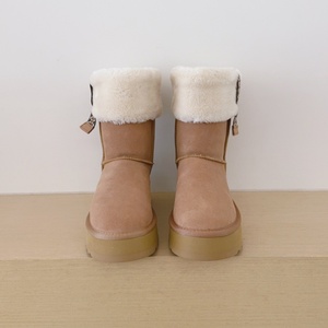 Botas de Nieve Unisex Negras de Gamuza Sintética, Forradas de Piel, con Suela de Goma, Plataforma Media, para Caminar al Aire Libre en Invierno - Product Image 4