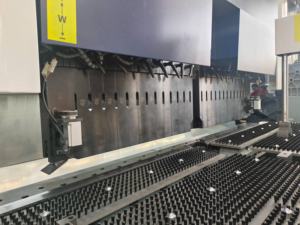 אבן אוטומטית לחלוטין 16 ציר cnc פאנל בנדר 2000 מ "מ גיליון מתכת כיפוף המכונה לארון - Product Image 2