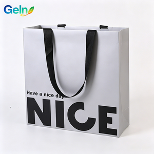 Sac blanc de luxe sans couture, en carton rigide 250 g/m², avec poignée en ruban, biodégradable, écologique, logo personnalisé, MOQ 100, expédition immédiate - Product Image 1