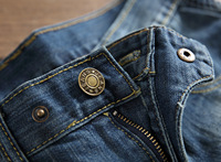 Jeans en coton coupe droite style Boyfriend pour homme, grande taille, avec patchs plissés, style moto, punk nostalgique, hip-hop, boutons foncés, OEM ODM