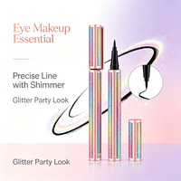 Crayon Eyeliner Scintillant : Application Facile en 4 Étapes, Démarrez à la Ligne des Cils, Tracez la Ligne Extérieure, Rehaussez la Pointe Extérieure pour un Regard Éclatant et Scintillant