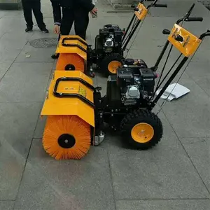 Tangan Push Snow Sweeper Timur Laut Bensin Self Propelled Salju Clearing Equipment