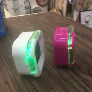 YHX-511 Electronic Desk Clock With Led Display Color Changing Square Shape For Home Office Use - Product Image 3