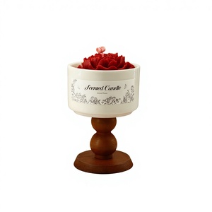Cofanetto Regalo Candela Aromatica Stile Francese con Ornamenti in Ceramica Fatti <span class=keywords><strong>a</strong></span> Mano, Regalo Romantico di Alta Gamma <span class=keywords><strong>per</strong></span> <span class=keywords><strong>San</strong></span> <span class=keywords><strong>Valentino</strong></span> e 8 Marzo - Product Image 1