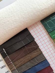 Borse in PVC con Motivo Coccodrillo Imitazione Pelle Lucida 1.0 all'Ingrosso con Retro in Camoscio Spazzolato Modello YX358 - Product Image 2