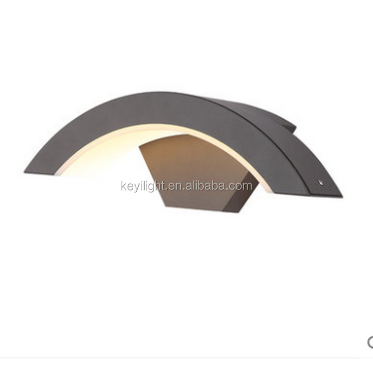 Outdoor Indoor Hotel Resort Home European New Simple Housing Style Modern Design LED Half Moon Shape Wall Light