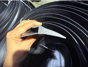 <span class=keywords><strong>Bande</strong></span> de transition <span class=keywords><strong>pour</strong></span> <span class=keywords><strong>plancher</strong></span> Revêtement de sol en caoutchouc Rampes à bord biseauté <span class=keywords><strong>Bande</strong></span> de garniture de bordure de sol <span class=keywords><strong>pour</strong></span> tapis - Product Image 2