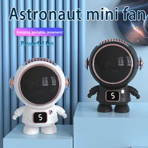 Promosyon hediye astronot USB şarj katlanabilir ve asılı tip karton hayranları toptan 2024 yaz için en iyi hediye fikri