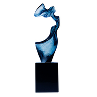 Sculpture en résine pour décoration intérieure, prix d'usine, grande taille, forme unique, art moderne, cadeau artistique pour les fêtes, sculpture au sol