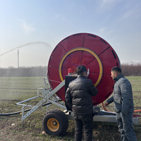 Dispositif d'irrigation agricole automatique autoportant avec enrouleur de tuyau de 200m à 300m et système d'arrosage intégré