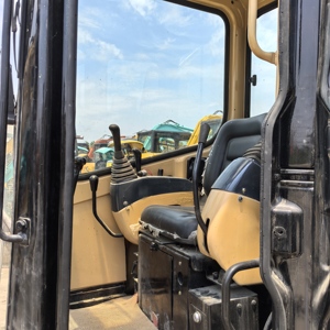 รถขุดตีนตะขาบขนาดเล็กใช้ในญี่ปุ่น Cat303.5E 303ecr 303.5รถตักตีนตะขาบ3ตัน303.5E ขุดพร้อม EPA สำหรับทำการเกษตร - Product Image 4