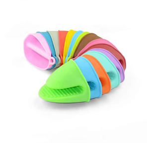 Mitaines épaisses <span class=keywords><strong>de</strong></span> pincement <span class=keywords><strong>de</strong></span> four, <span class=keywords><strong>anti</strong></span>-brûlure résistant à la <span class=keywords><strong>chaleur</strong></span> pour les poignées <span class=keywords><strong>de</strong></span> pincement <span class=keywords><strong>de</strong></span> cuisson, support <span class=keywords><strong>de</strong></span> casserole et <span class=keywords><strong>manique</strong></span> pour la <span class=keywords><strong>cuisine</strong></span> - Product Image 4