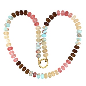 Collana alla Moda Antiallergica Placcata Oro 18k con Chiusura a Scatto Rotonda e Ciondolo con Perline in Pietra Oceanica - Product Image 2