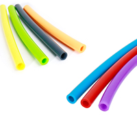 Tube en silicone translucide pour applications de manipulation de fluides pharmaceutiques